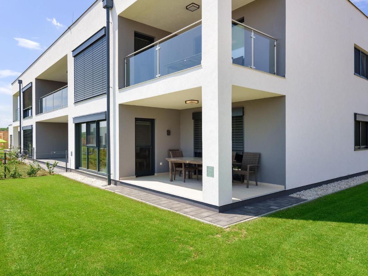 Apartment With Pool, Roof Terrace, Garden Zsira Eksteriør billede